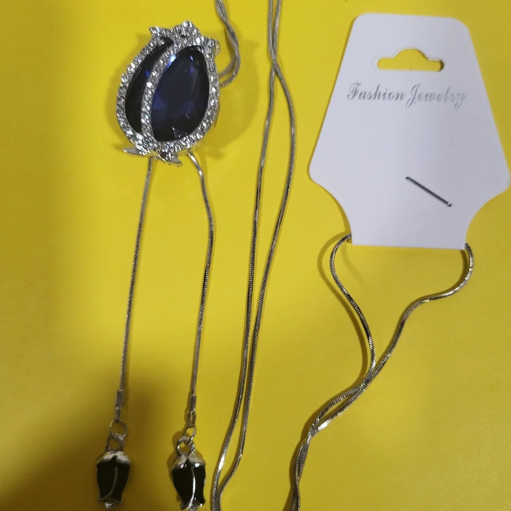 Elegant Silver Necklace with Blue Gemstone - Picture 1 of 4